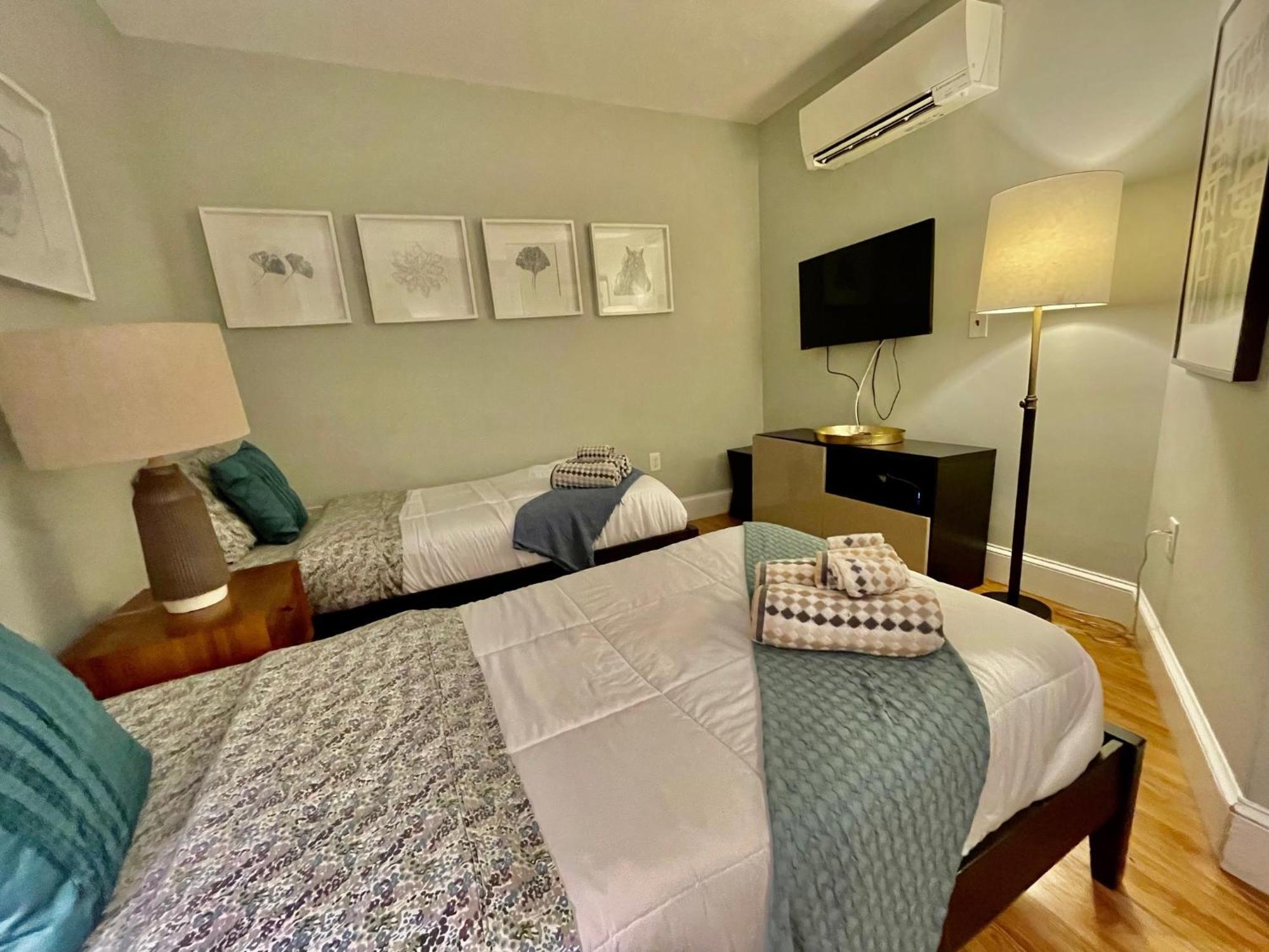 Beautiful 3Br 3Ba Duplex Parking Best Location Boston Eksteriør billede
